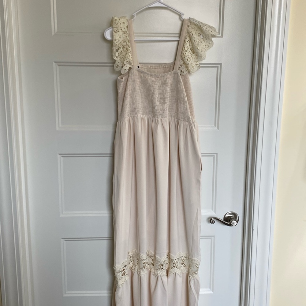 Dress- off white/cream color